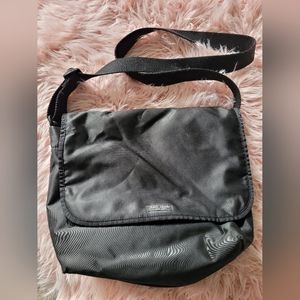 KATE SPADE MESSENGER BAG BLACK